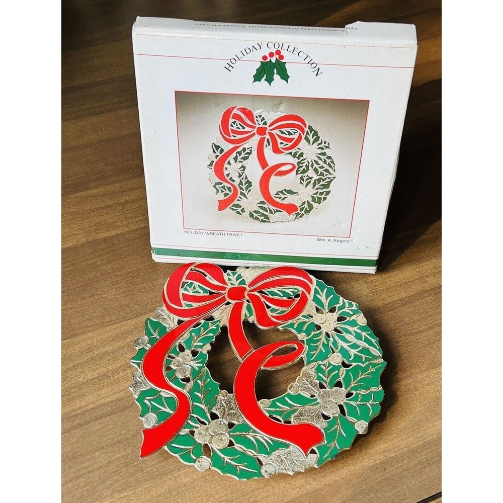 Vintage Trivet 9" Hot Plate Wm A Rogers Christmas Wreath Silver Plated‎ & Enamel